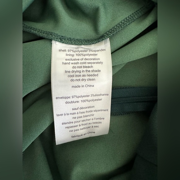 David’s Bridal Hunter Green Crepe Dress - Picture 4 of 6